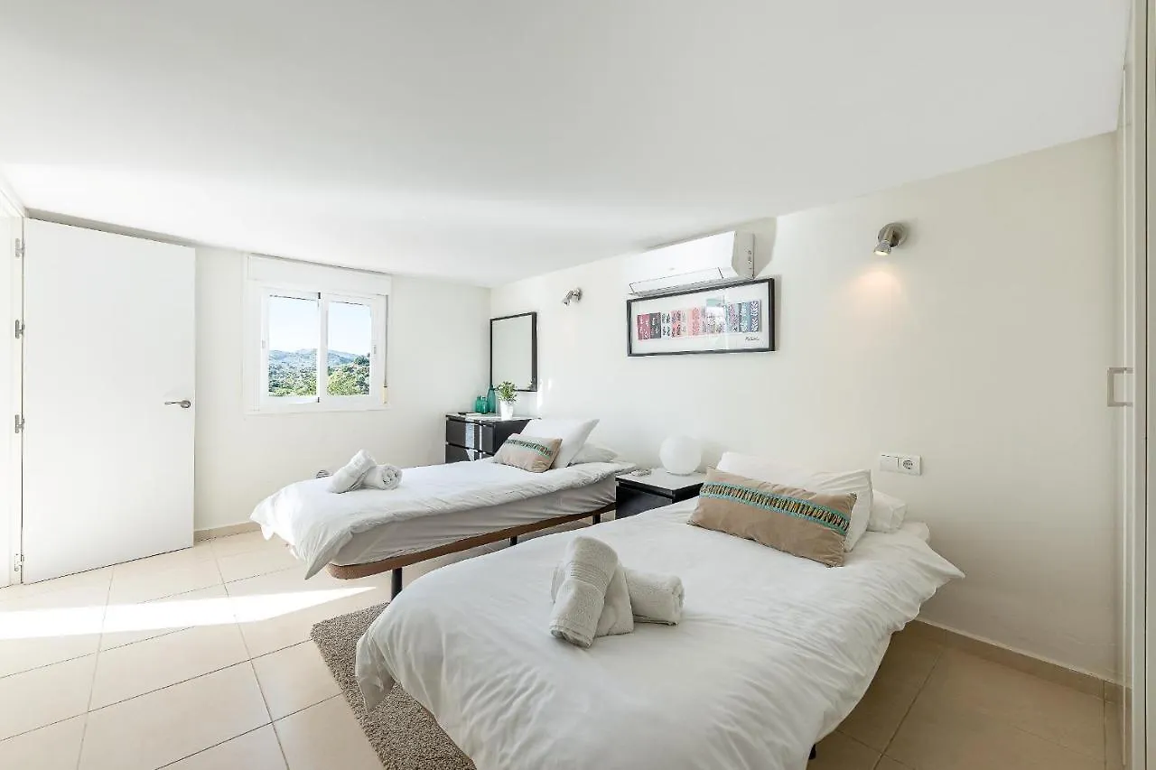 Stunning 6 Bed Villa Private Pool Mijas Gol Fuengirola