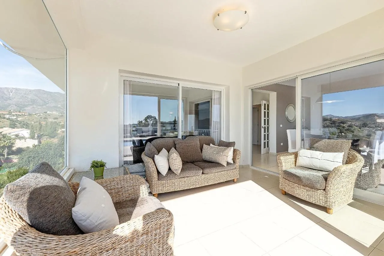 Stunning 6 Bed Villa Private Pool Mijas Gol Fuengirola 0*,