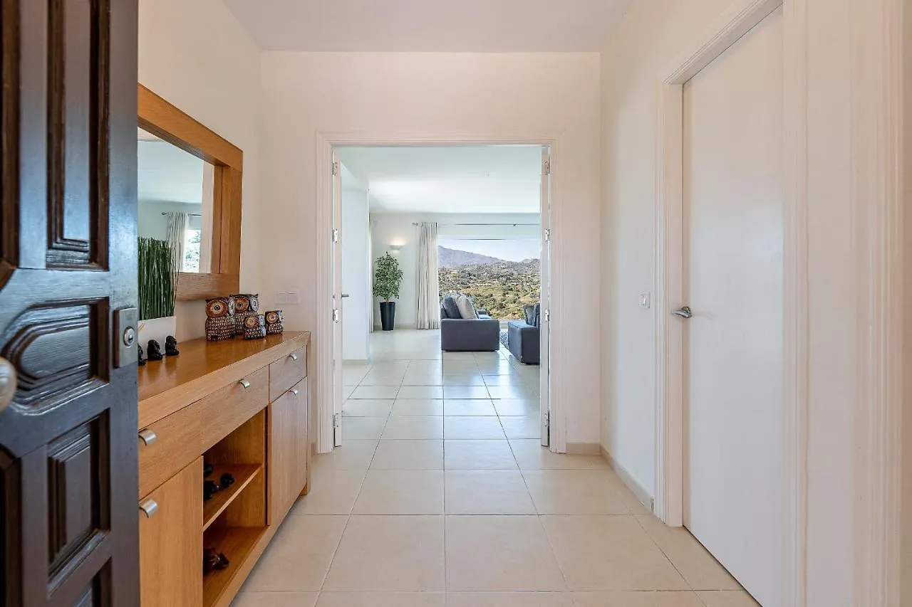 Stunning 6 Bed Villa Private Pool Mijas Gol Fuengirola 0*,  Spagna