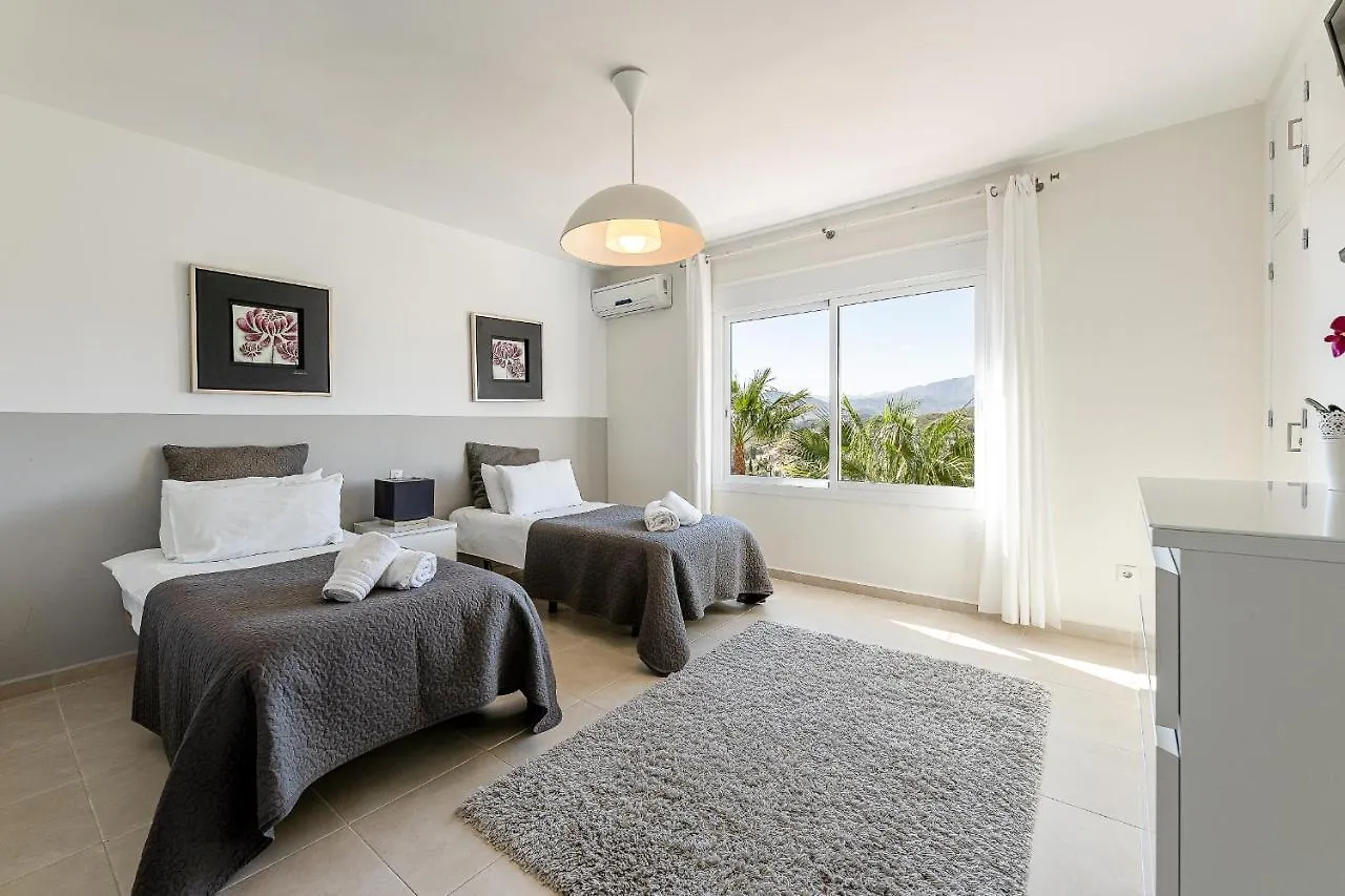 Stunning 6 Bed Villa Private Pool Mijas Gol Fuengirola